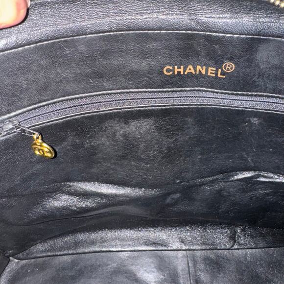 CHANEL Quilted Matelassé CC Lambskin Fringe Chain Bag Black - Picture 12 of 15